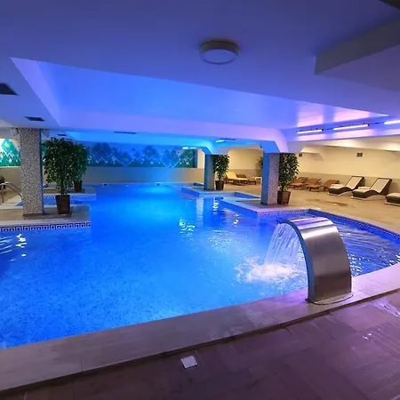 فندق Tcc Grand Plaza 5*